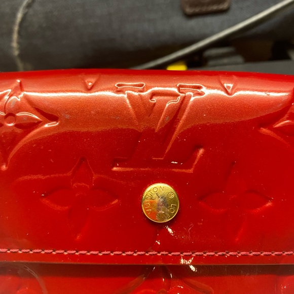 Louis Vuitton Red Vernis Patent Leather Elise Wallet - Picture 2 of 6
